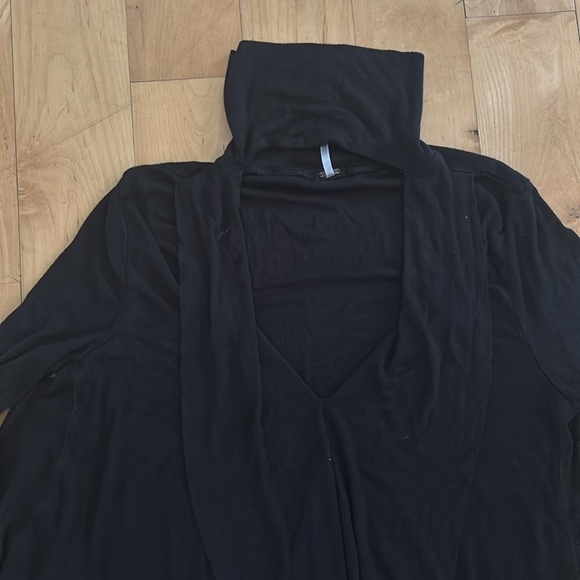 Free people small turtle neck cutout - Picture 2 of 3